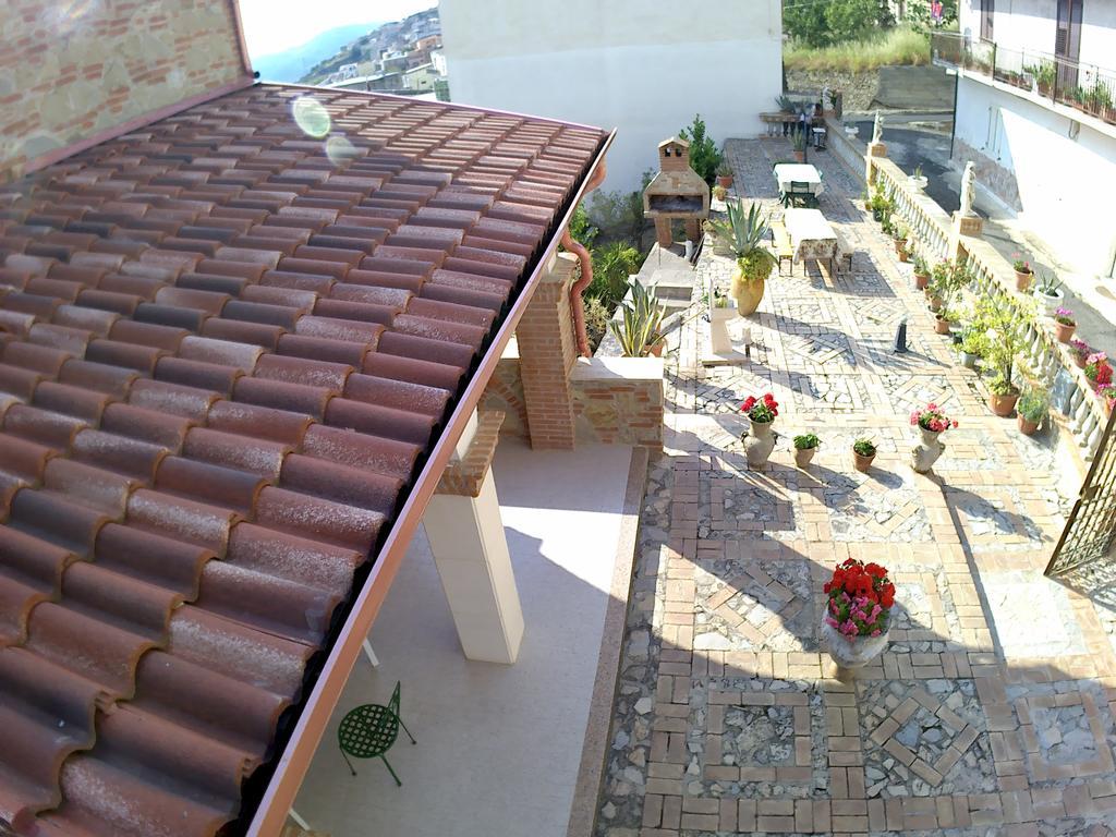 B&B Castello Michelina San Nicola dellʼAlto Exterior foto
